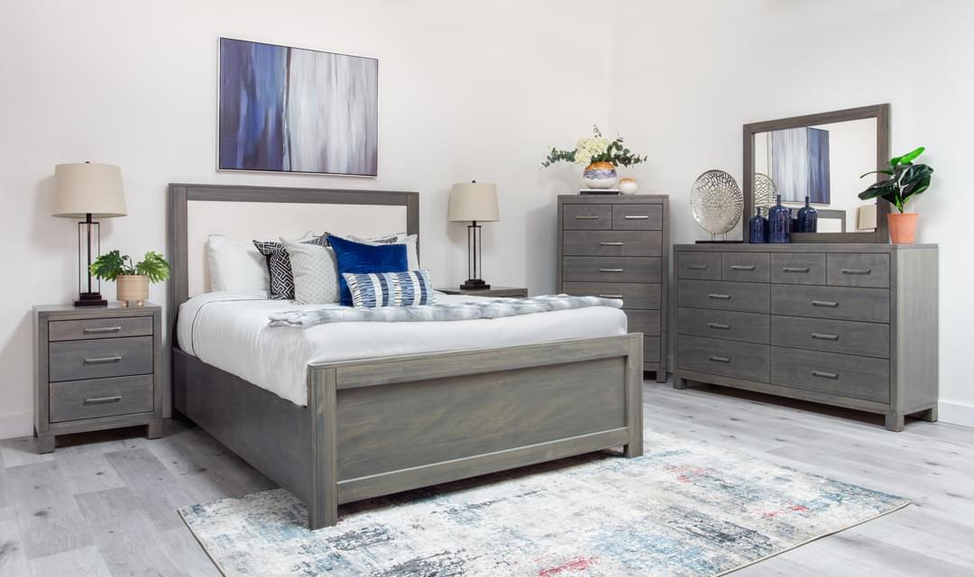 Modern upholstered Bed - Image 3